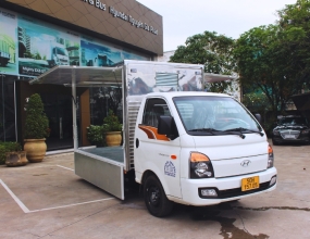 Xe tải H150 thùng kín cánh dơi 