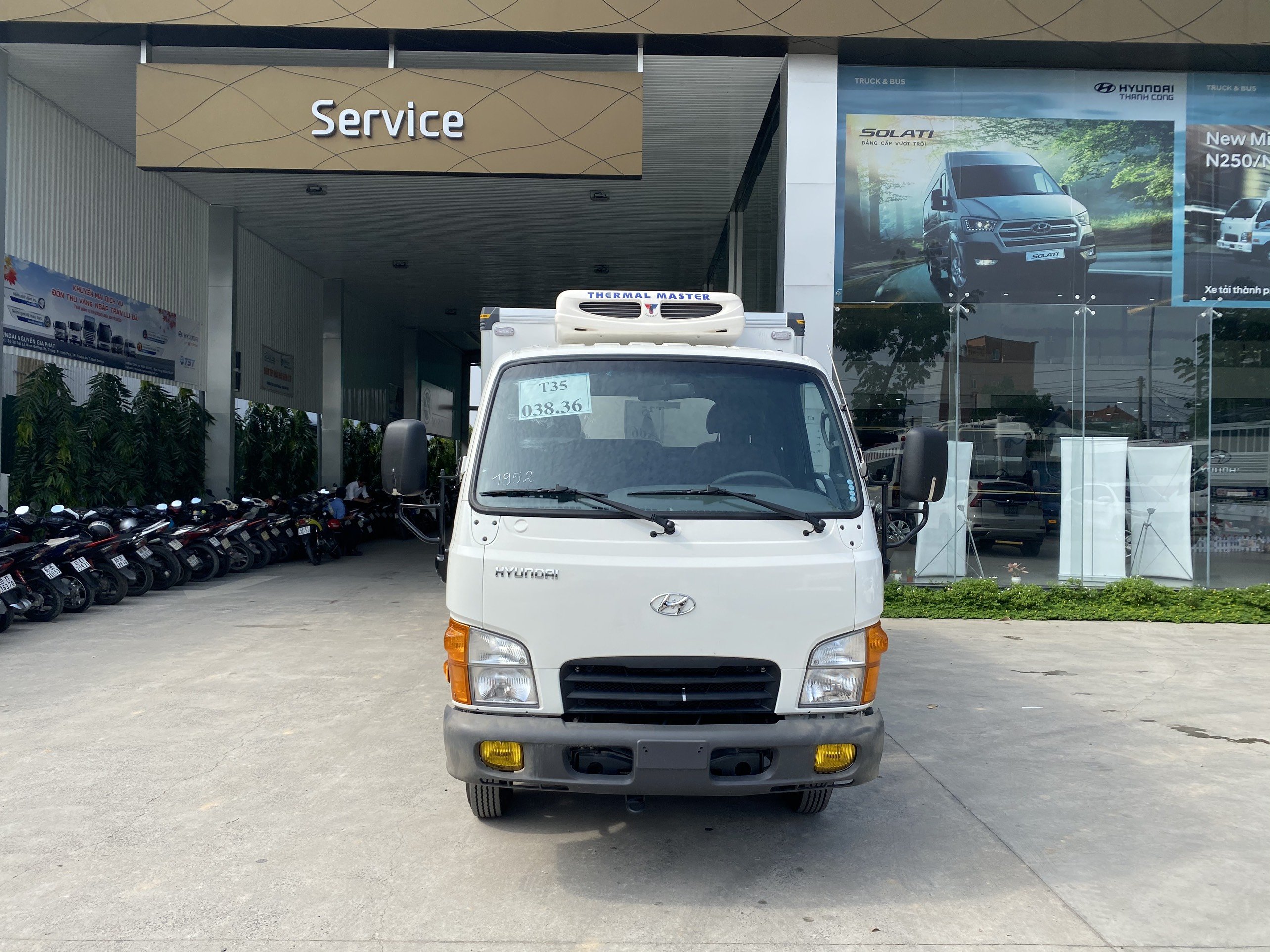 Xe tải Hyundai N250SL thùng đông lạnh 