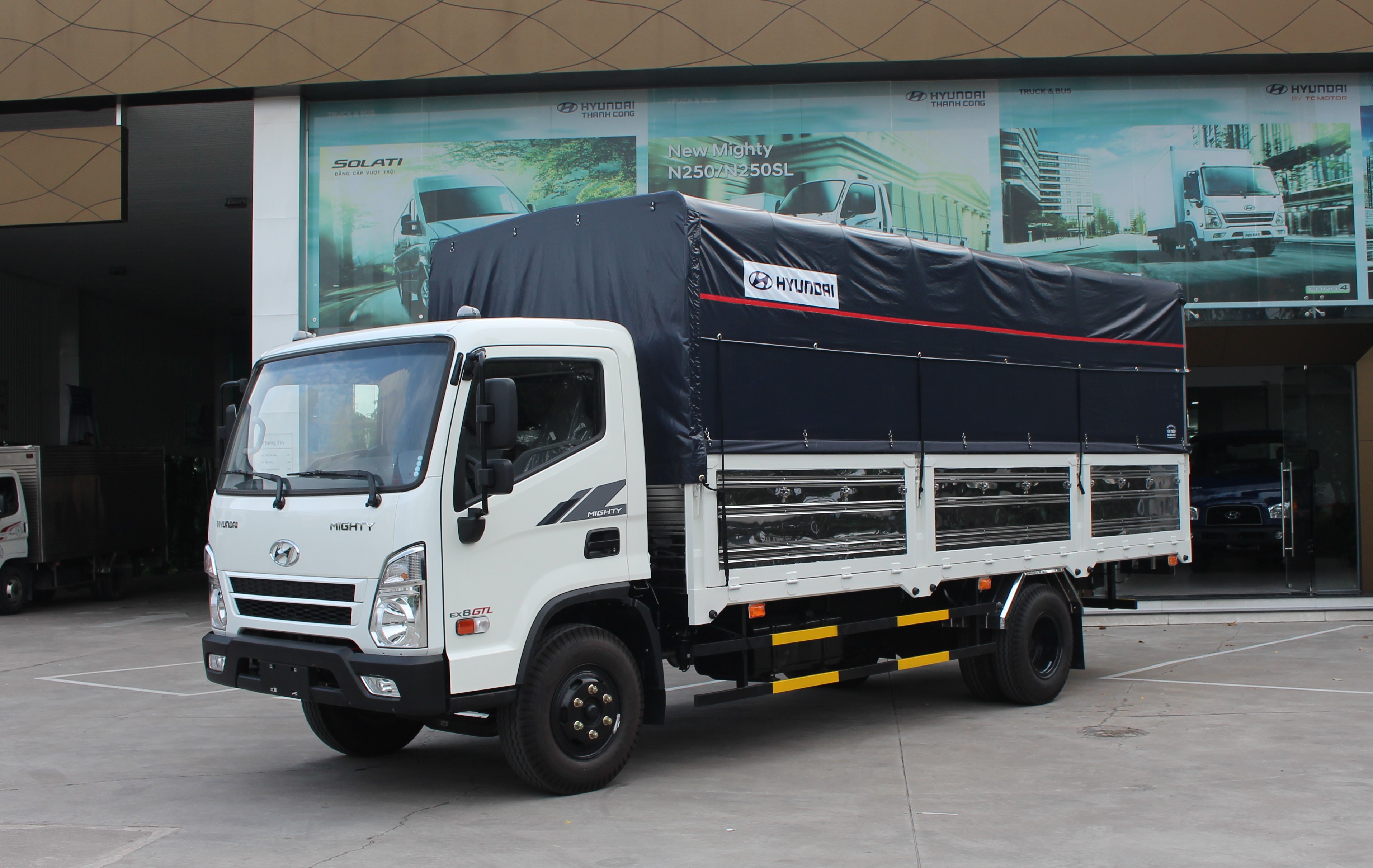 Hyundai Ex8 GT - Tải 7 Tấn - Bản Tiêu Chuẩn, Thiết Kế Mới