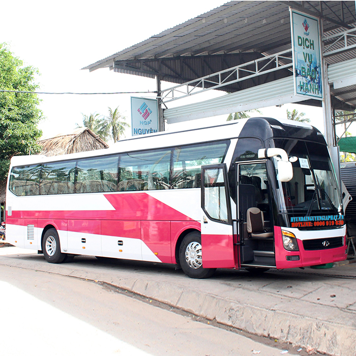 Xe Hyundai Universe 2019