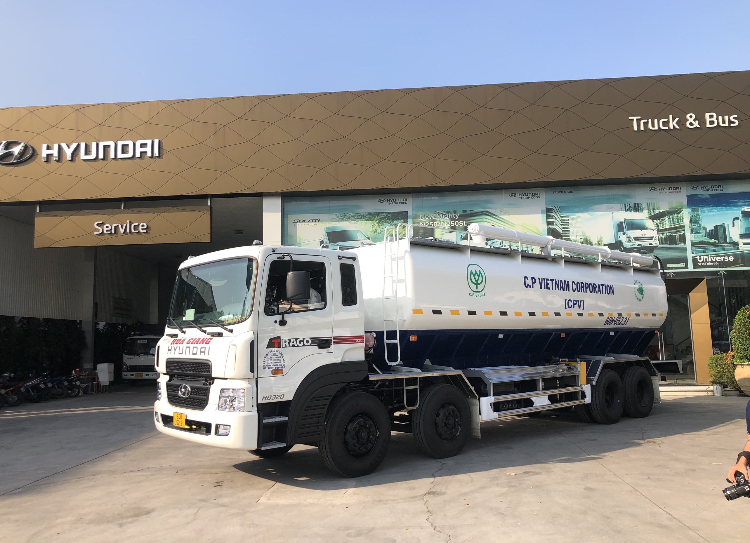 HD320 - 19 TẤN 4 CHÂN