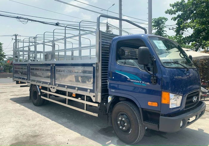 Hyundai 110XL chở gia súc giá cực ưu đãi tháng 10