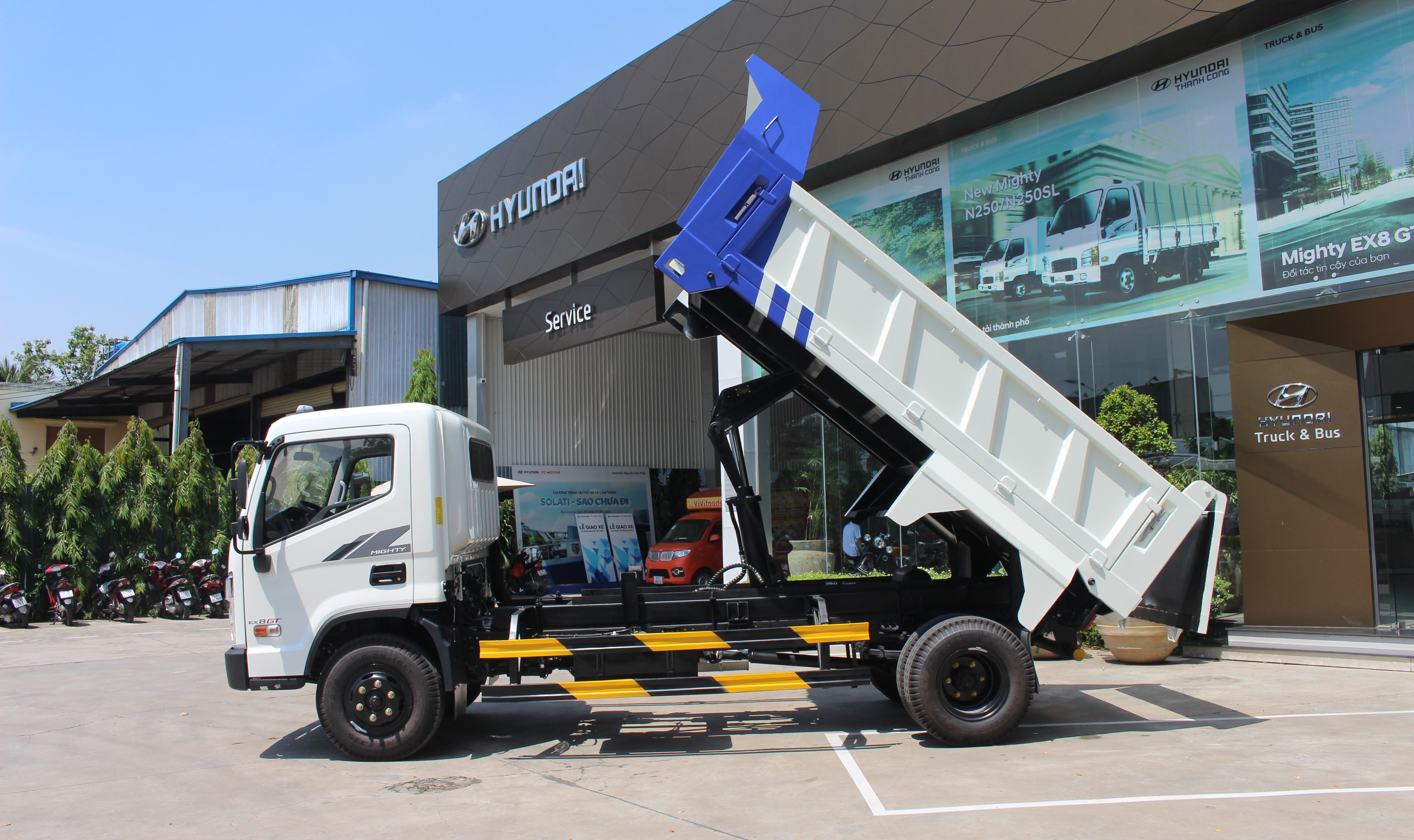 Hyundai Ex8 GT - Tải 7 Tấn - Bản Tiêu Chuẩn, Thiết Kế Mới