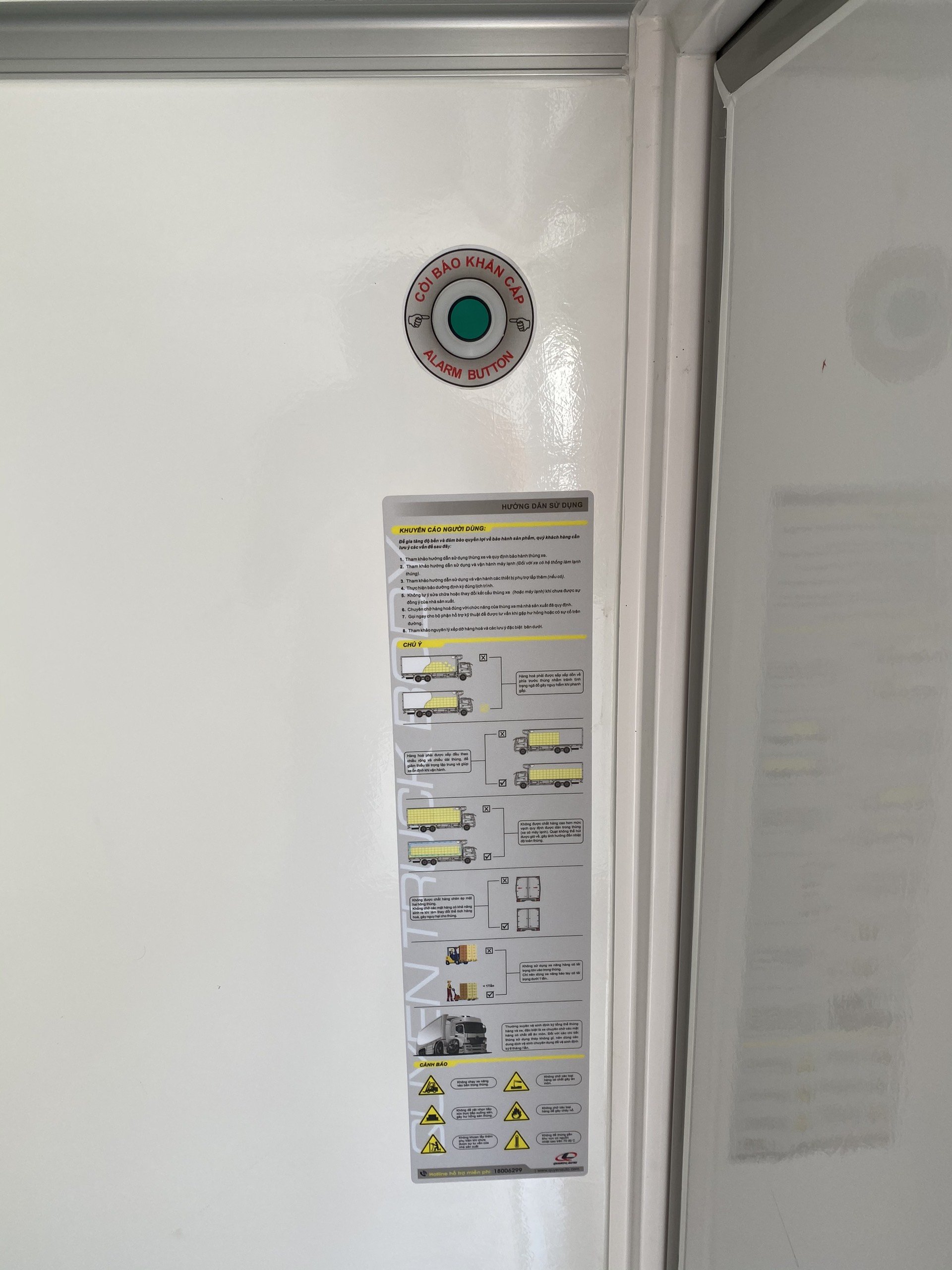 Xe tải Hyundai N250SL thùng đông lạnh 