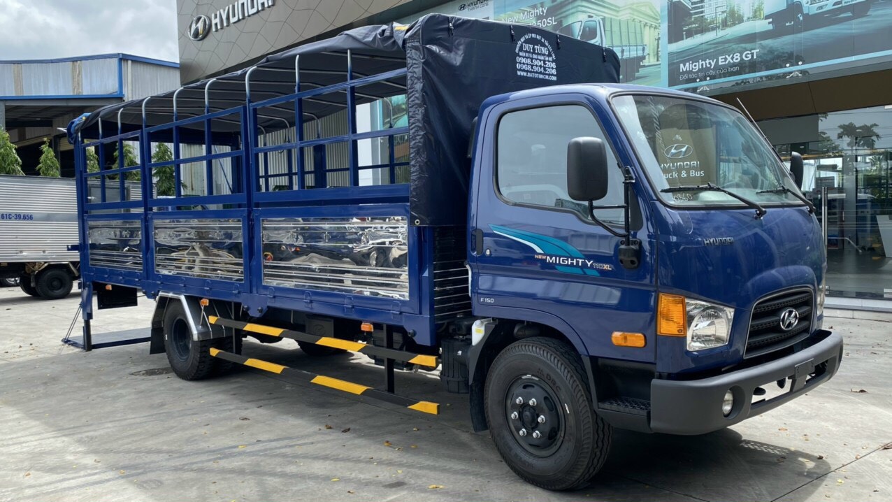 Xe tải Hyundai Mighty 110XL thùng mui bạt bửng nâng