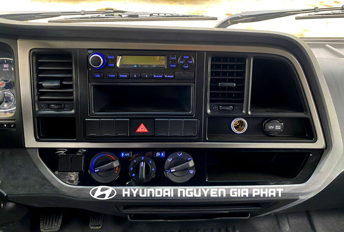 HYUNDAI MIGHTY EX8 GTL 7 TẤN THÙNG DÀI 5.8M 