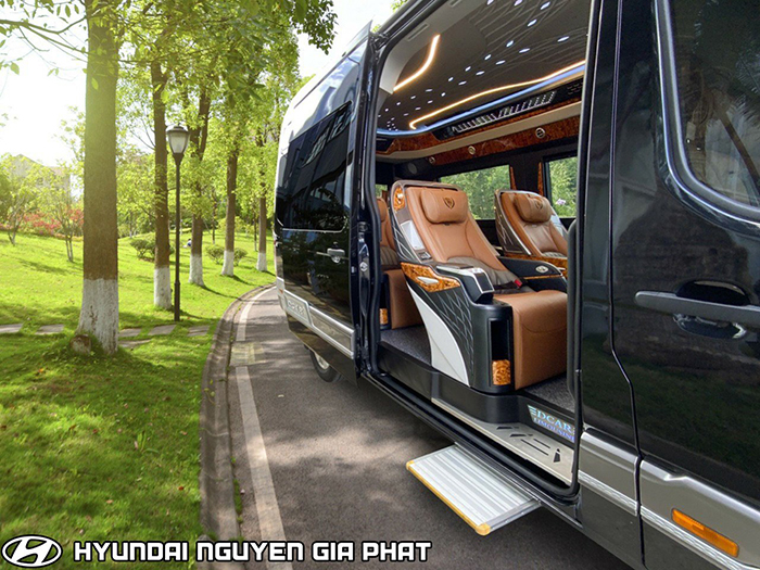 Solati Limousine DCar Hạng Thượng Đỉnh