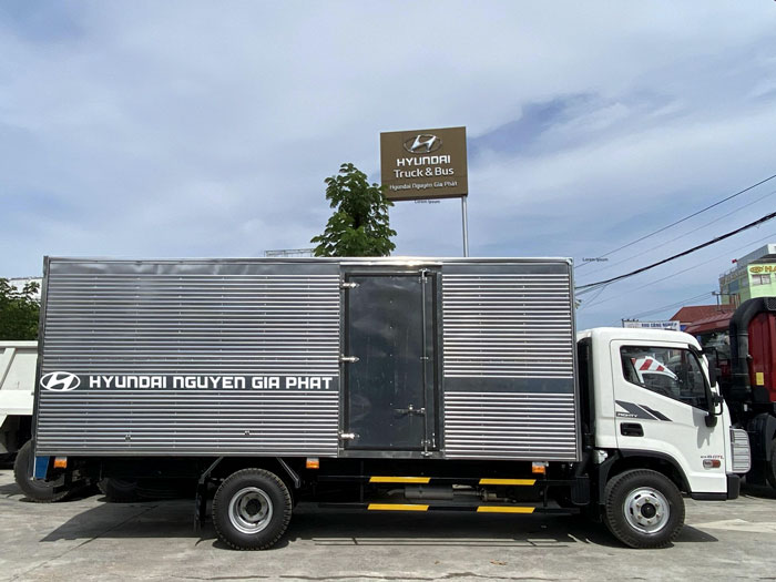 HYUNDAI MIGHTY EX8 GTL 7 TẤN THÙNG DÀI 5.8M 