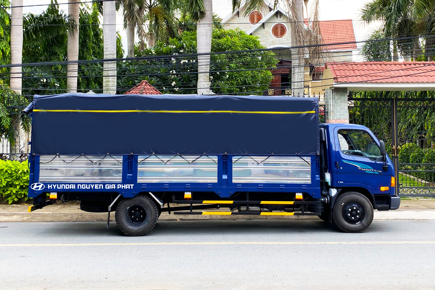 NEW MIGHTY 110XL - 7 TẤN - Thùng 6m3