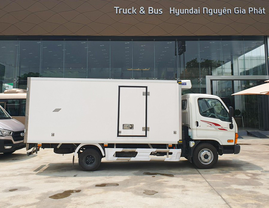 NEW MIGHTY N250SL - 2.5 TẤN - Thùng dài 4m3