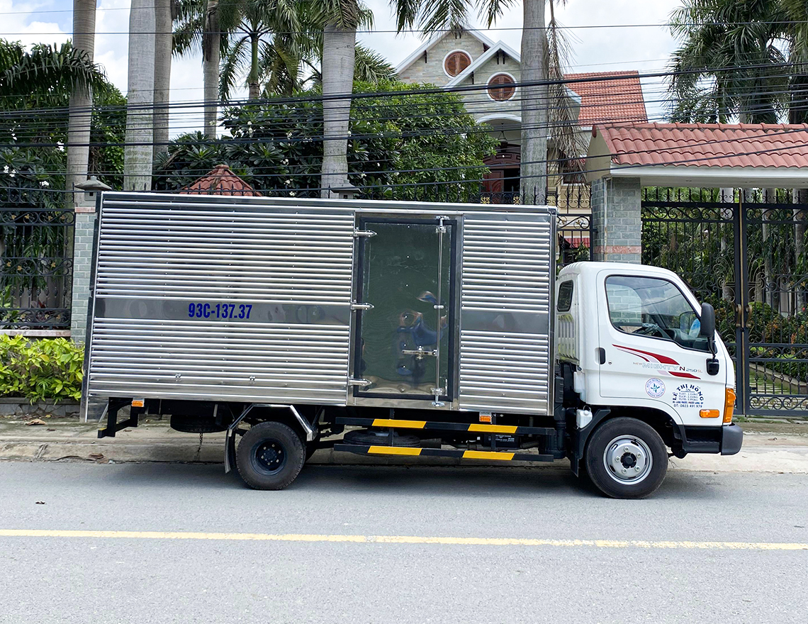 NEW MIGHTY N250SL - 2.5 TẤN - Thùng dài 4m3