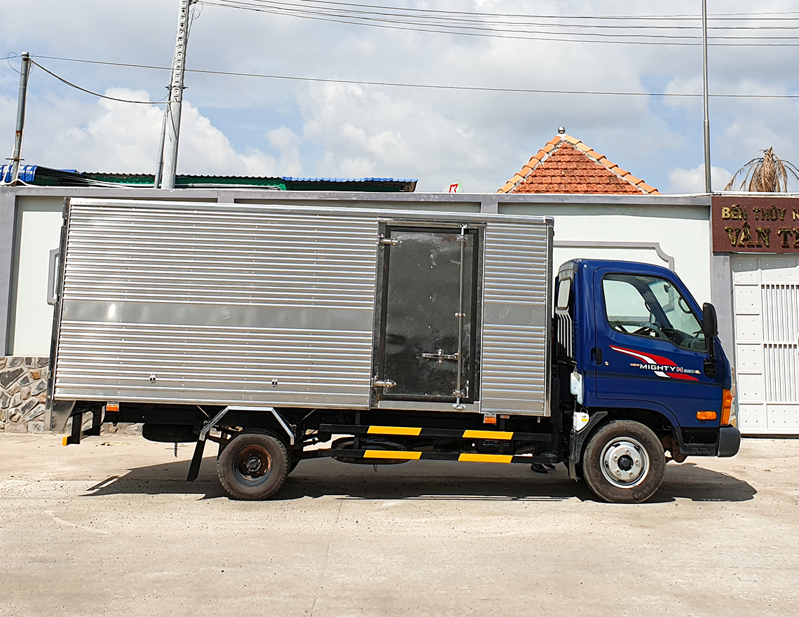 NEW MIGHTY N250SL - 2.5 TẤN - Thùng dài 4m3