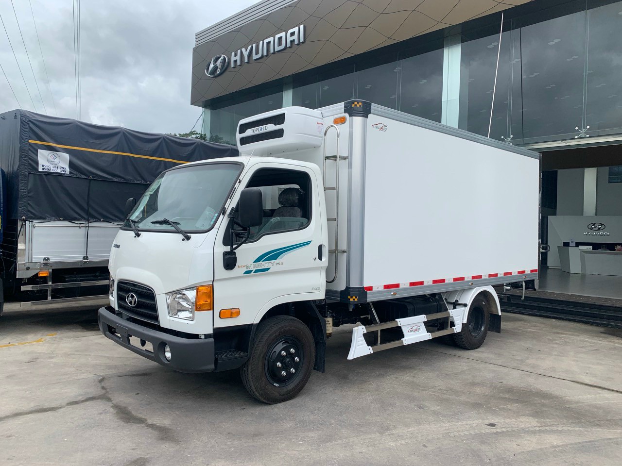 Xe tải Hyundai New Mighty 75S thùng đông lạnh