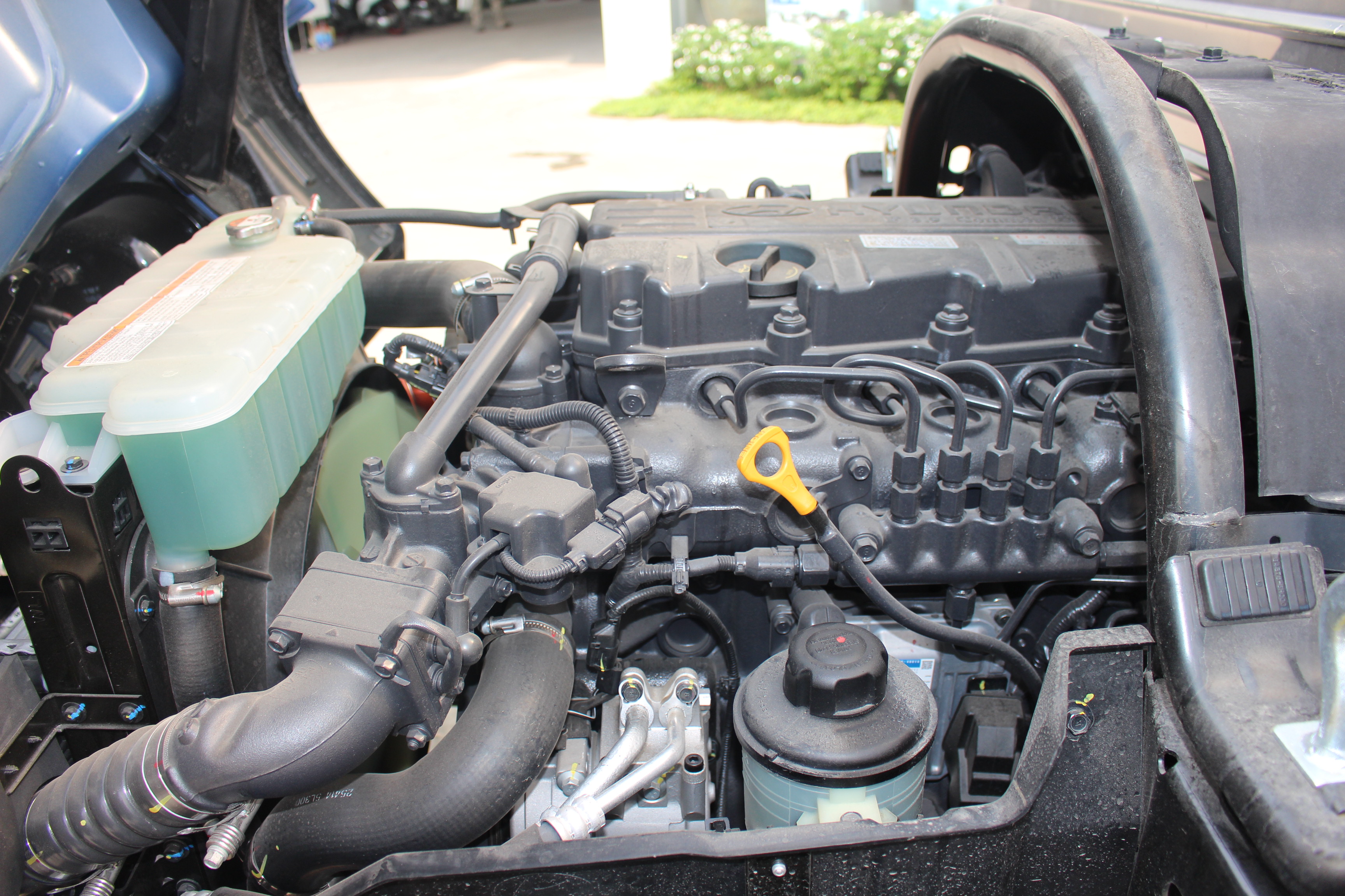 Xe tải Hyundai 75S thùng kín