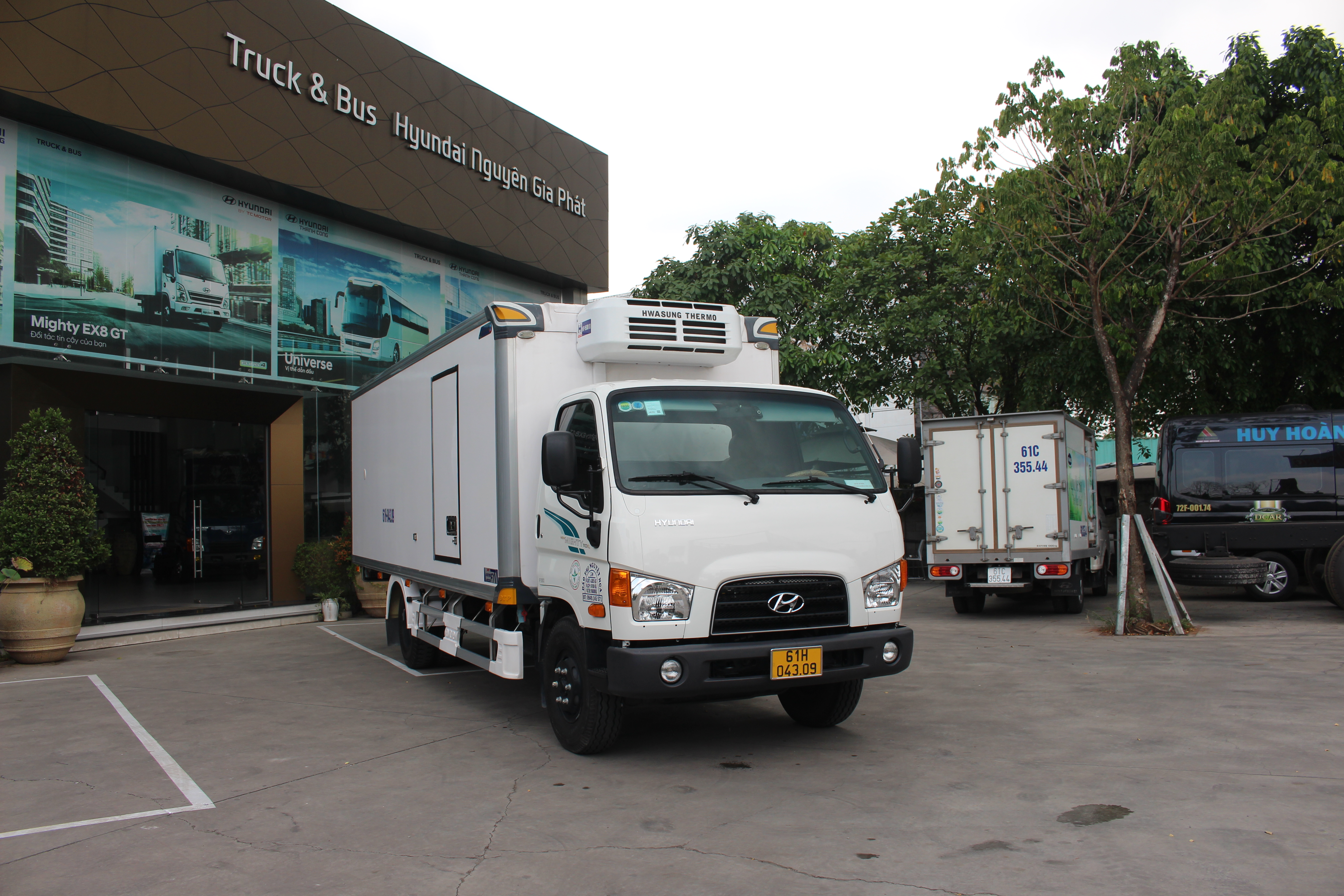 Xe tải Hyundai Mighty 110XL thùng đông lạnh 7 tấn