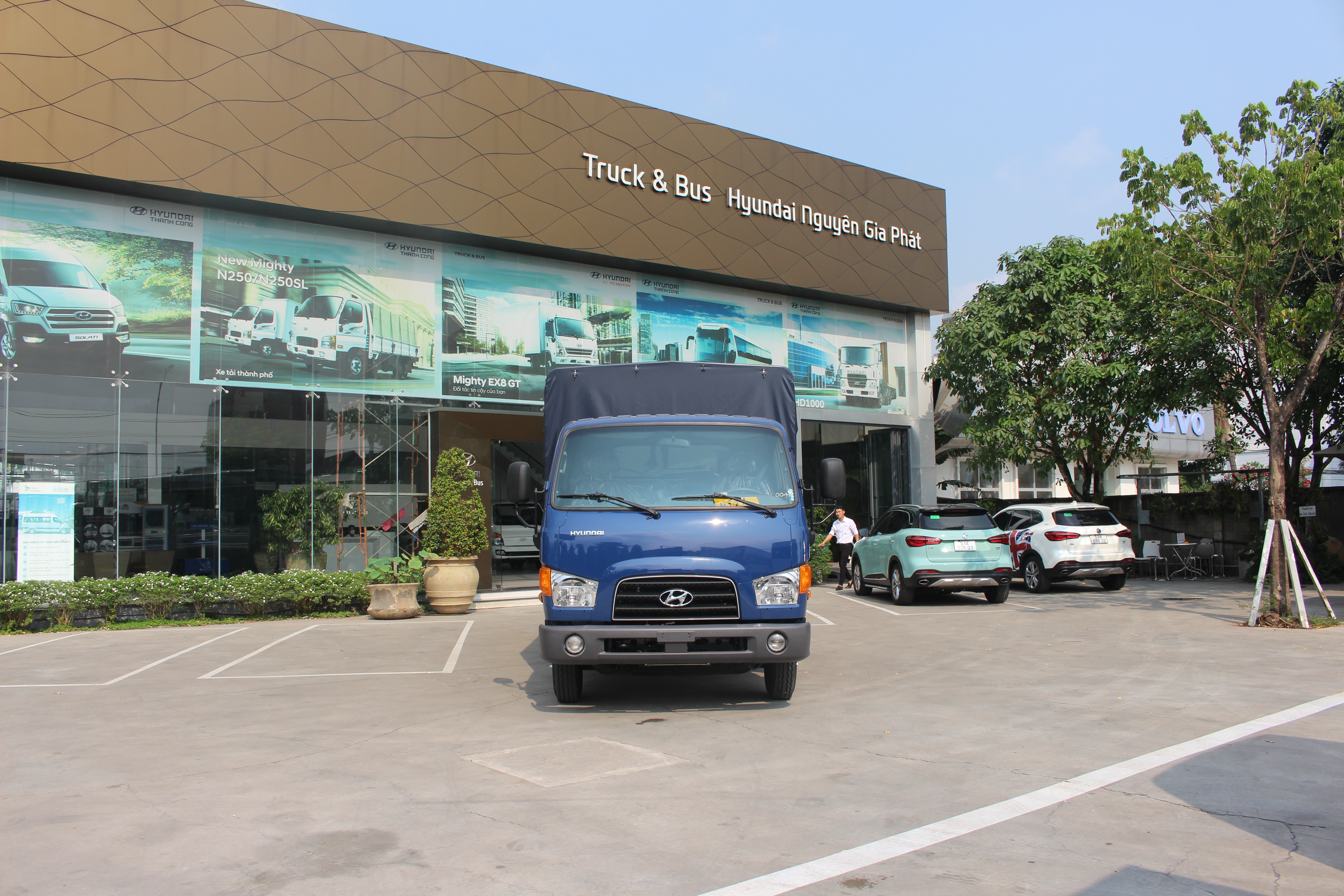 Xe tải Hyundai Mighty 75S thùng mui bạt