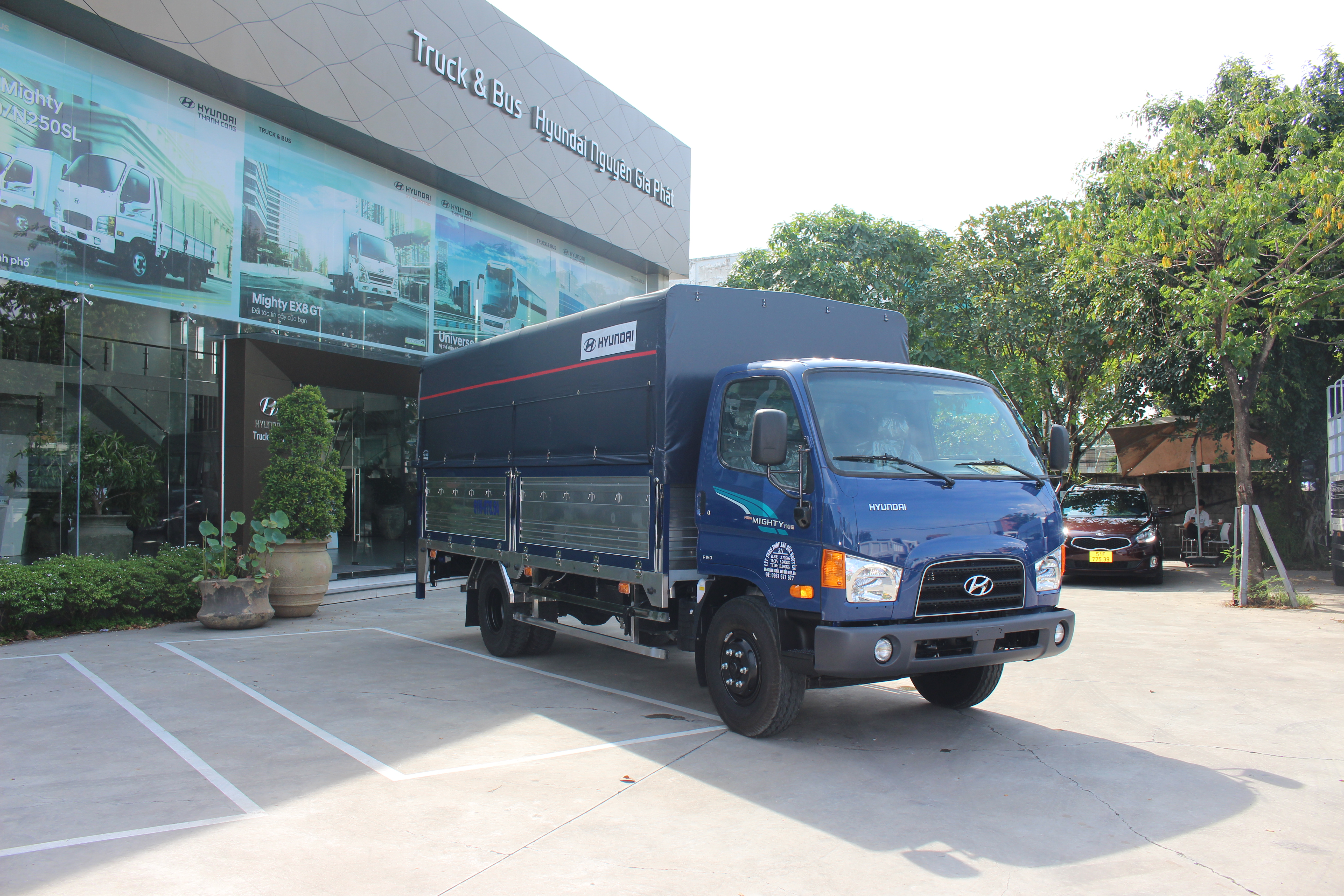 Xe tải Hyundai Mighty 110SP thùng mui bạt