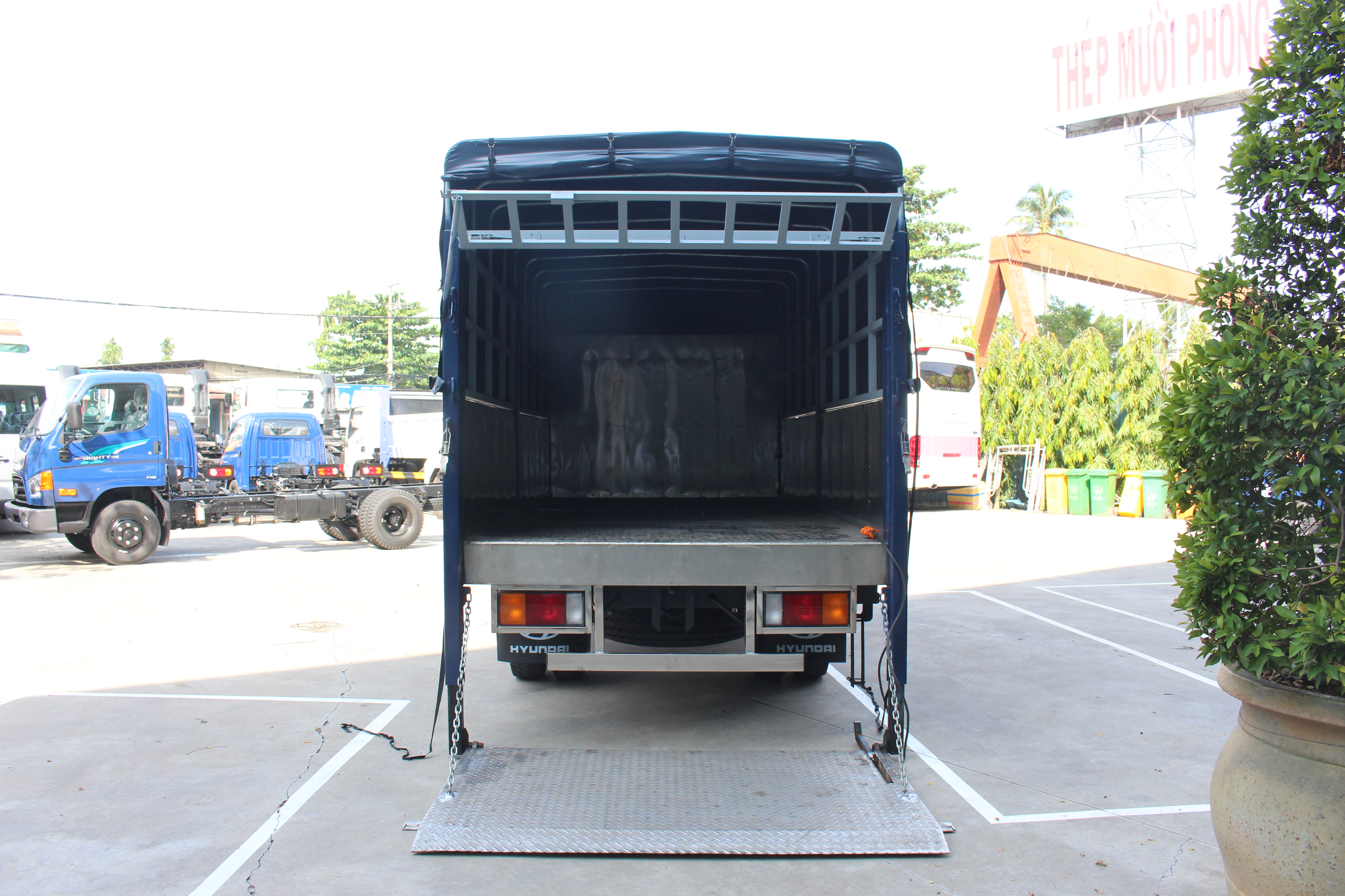 Xe tải Hyundai Mighty 110SP thùng mui bạt