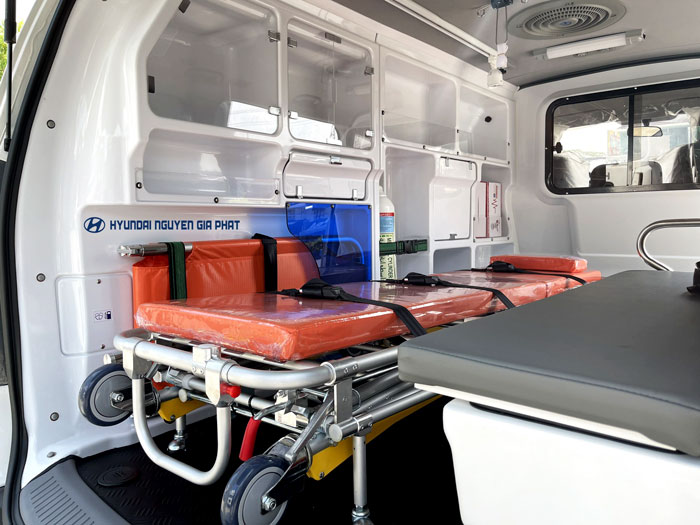 Xe cứu thương Hyundai Starex
