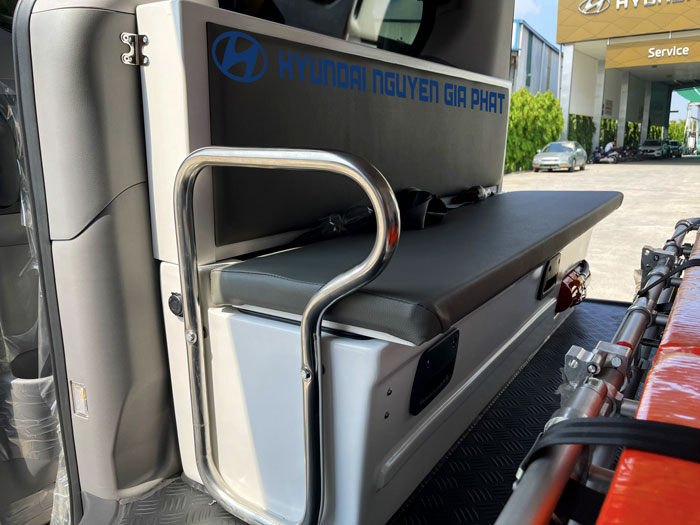 Xe cứu thương Hyundai Starex