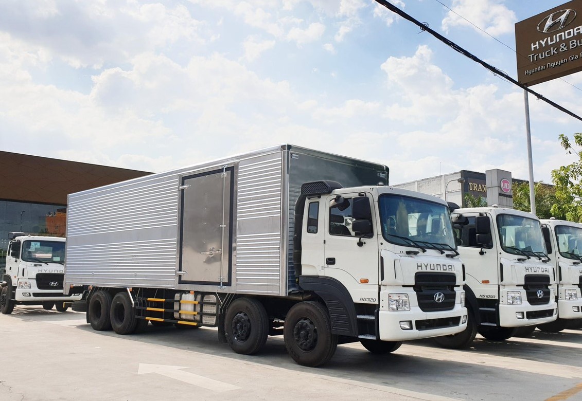 HD320 - 19 TẤN 4 CHÂN