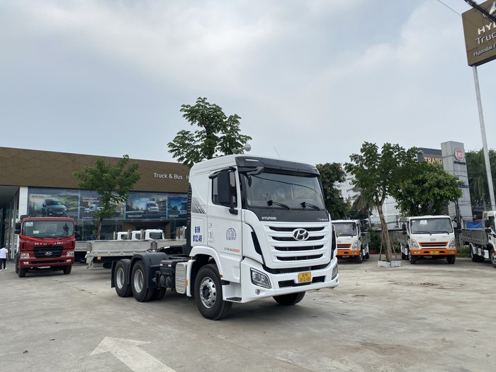 Hyundai Xcient: Xe đầu kéo thế hệ mới với sức mạnh vượt trội