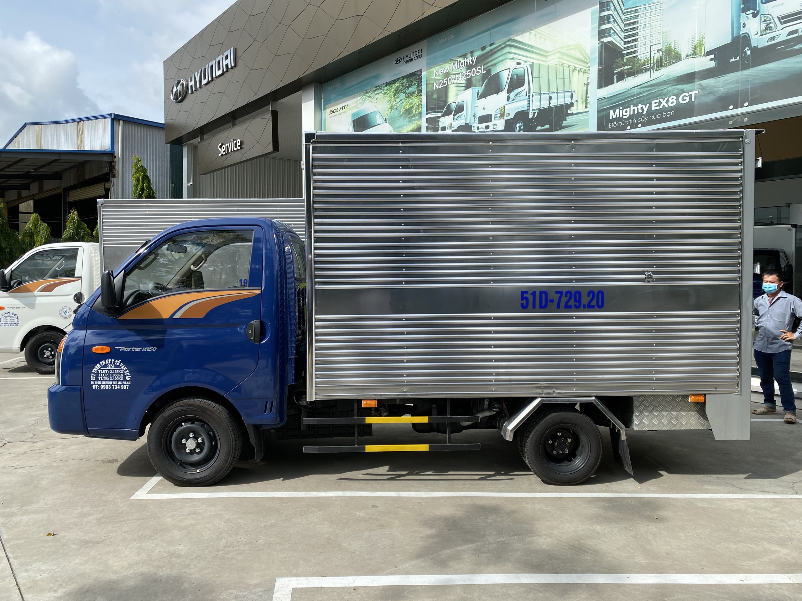 Xe tải Hyundai New Porter 150 thùng kín
