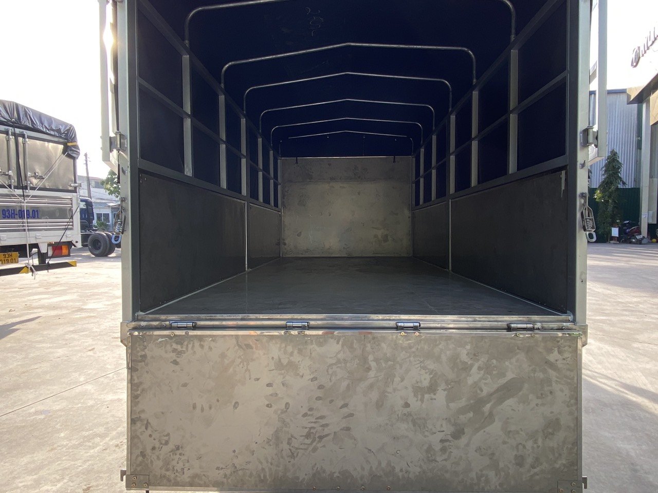 Xe tải Hyundai N250SL thùng mui bạt