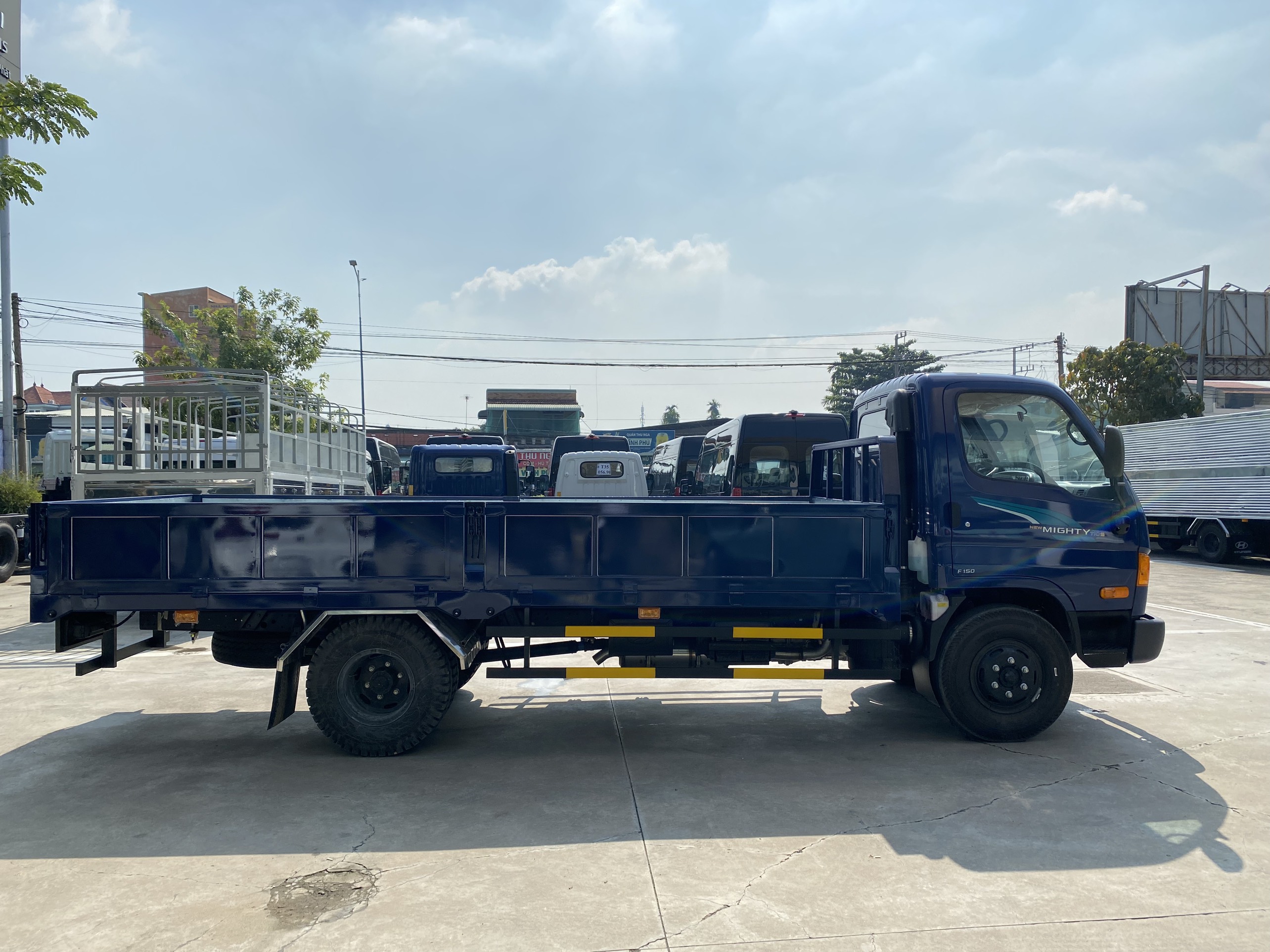 Xe tải Hyundai Mighty 110SP thùng lửng 