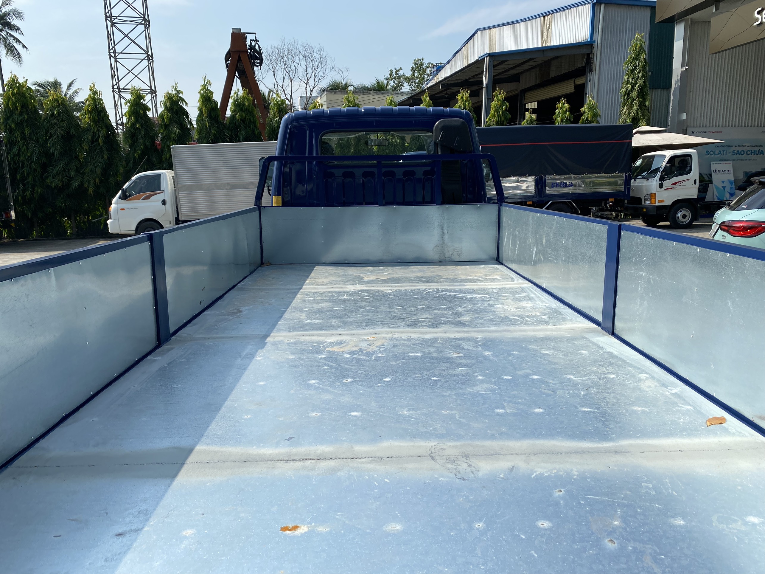 Xe tải Hyundai Mighty 110SP thùng lửng 